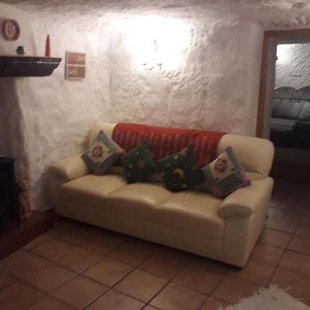 The Welcome Cave Freila Екстер'єр фото