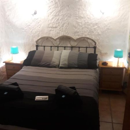 The Welcome Cave Freila Екстер'єр фото