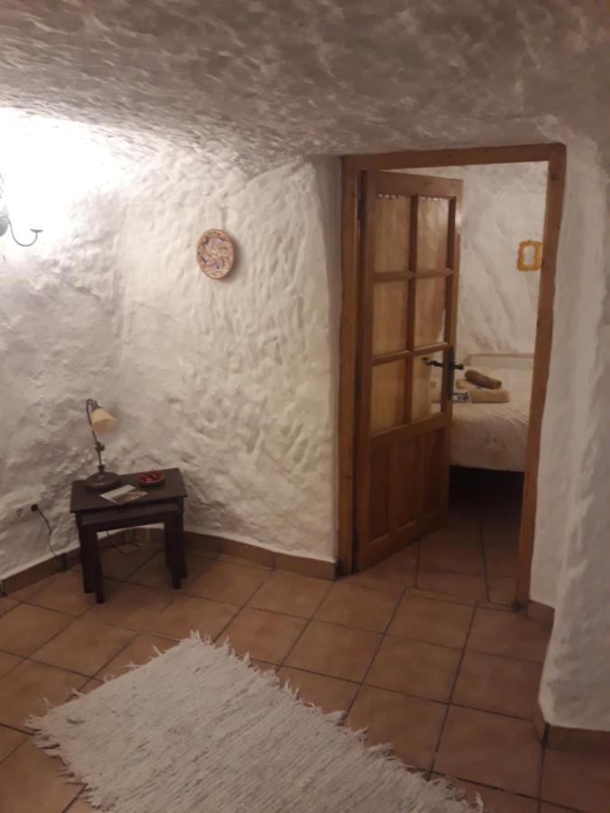 The Welcome Cave Freila Екстер'єр фото
