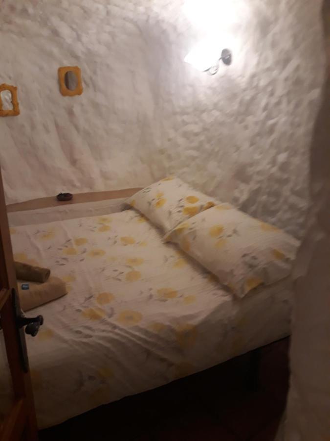 The Welcome Cave Freila Екстер'єр фото