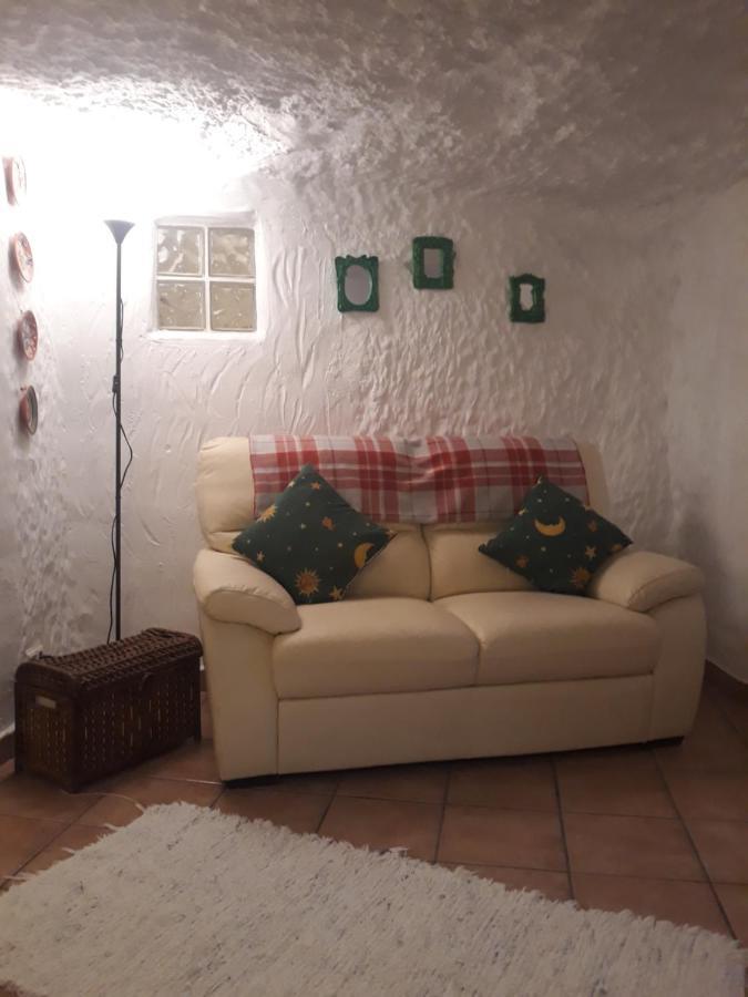 The Welcome Cave Freila Екстер'єр фото